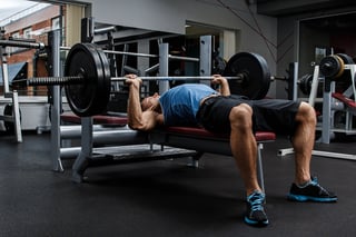 Sentadillas con barra en rack